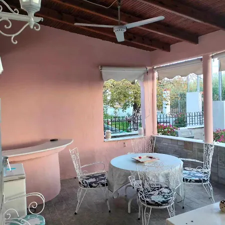 Nyaraló Kali Sunnyside Up Nea Kallikrateia